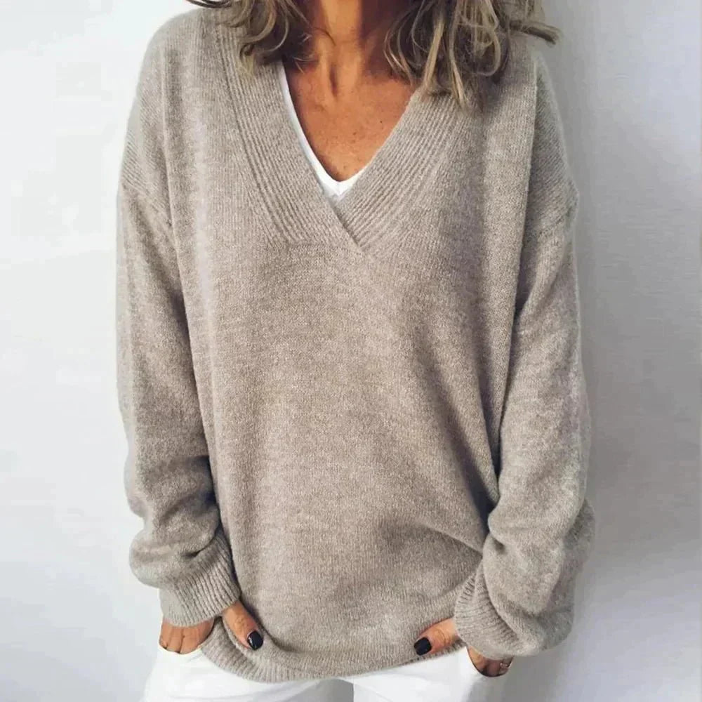 KAIA - STYLISH SWEATER